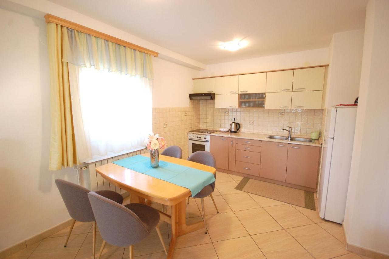Apartment Jelka Malinska Dış mekan fotoğraf