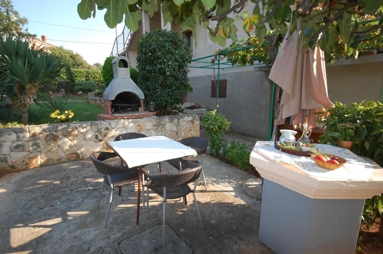 Apartment Jelka Malinska Dış mekan fotoğraf